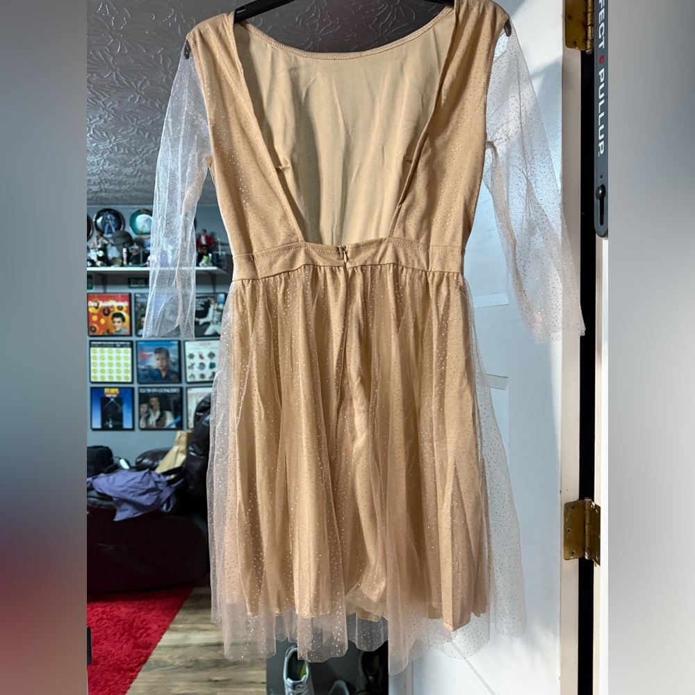 Elegant Cream Sheer Sleeve Dress with Sparkles, Open Back! New!! - Picture 10 of 14